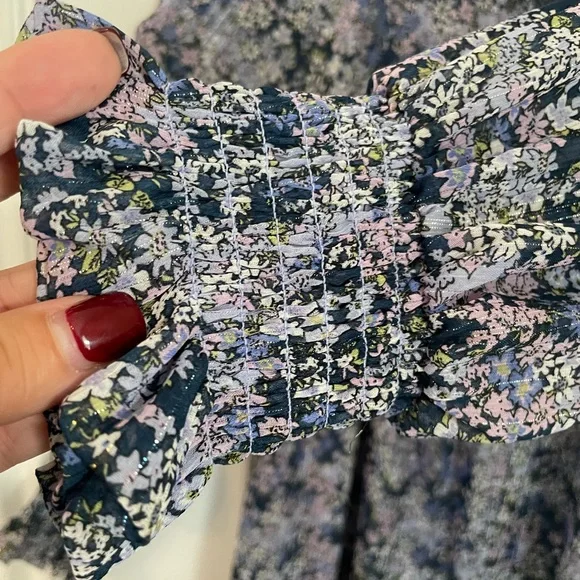 BCBG BABYDOLL FLORAL DRESS,MINI LENGTH, SIZE 6. BALLOON SLEEVES, SQUARE NECKLINE - Picture 10 of 16